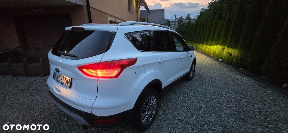Ford Kuga 1.6 EcoBoost 4WD Titanium - 1
