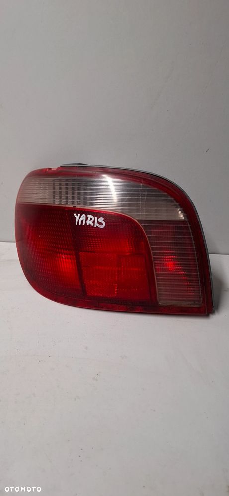 TOYOTA YARIS 99- LAMPA LEWY TYŁ LEWA TYLNA