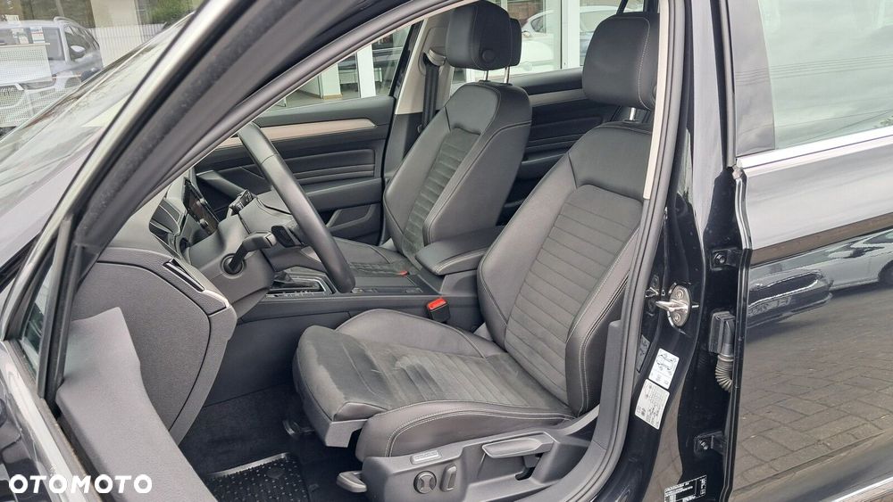 Volkswagen Passat 2.0 TDI EVO Elegance DSG - 13