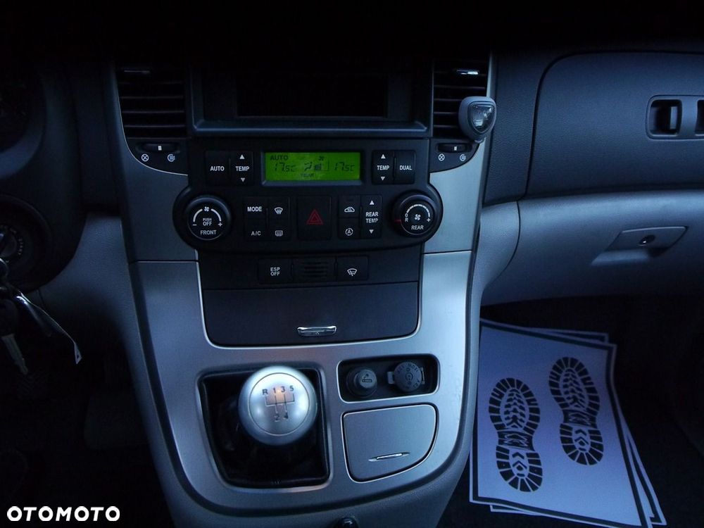 Kia Carnival 2.9 CRDi Tour - 23