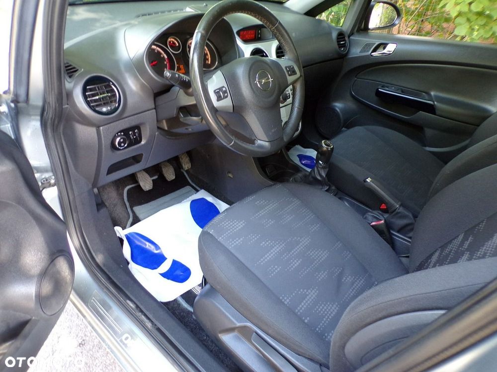 Opel Corsa - 26