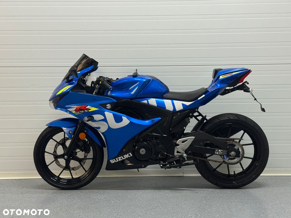 Suzuki GSX-R - 10