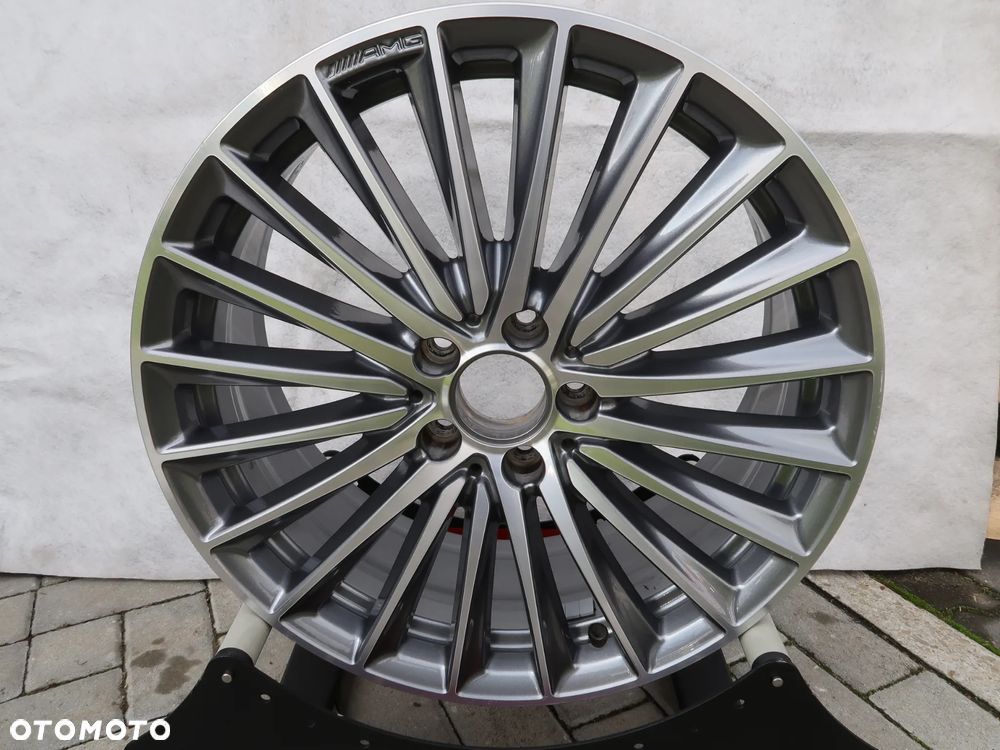 W37 Felga Mercedes A2064011900 7,5x19et40 Idealna szara - 3