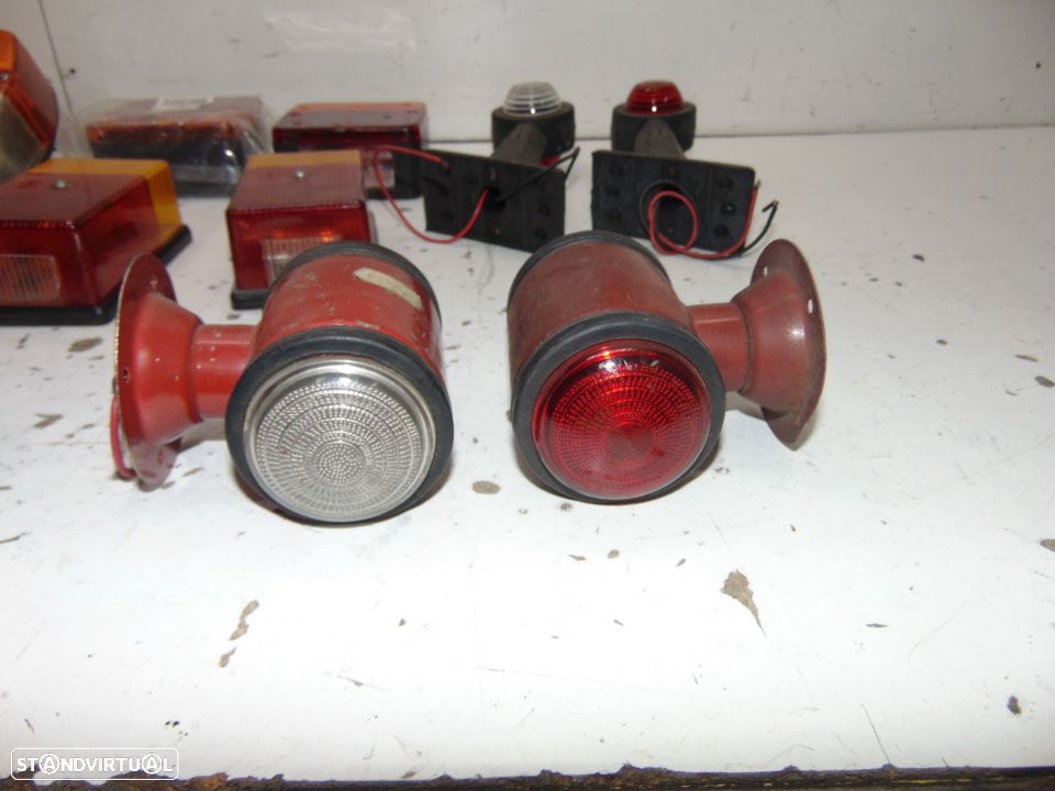 Antigos furgões, reboques vários farolins - 9