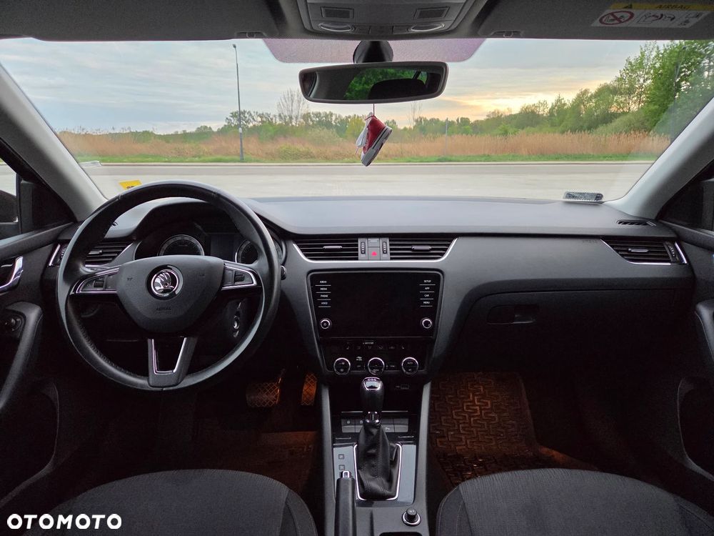 Skoda Octavia 2.0 TDI Style DSG - 9