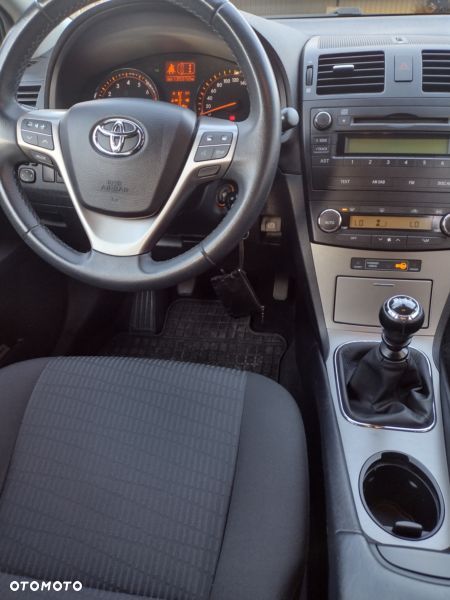 Toyota Avensis 1.8 Sol - 4