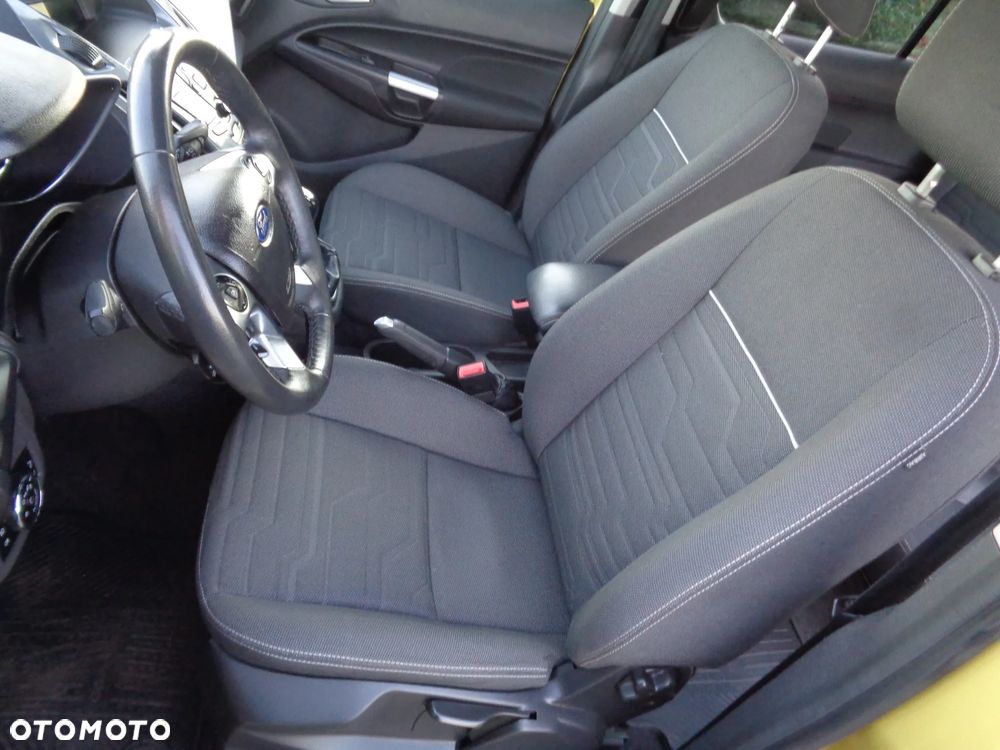 Ford Tourneo Connect Grand - 12