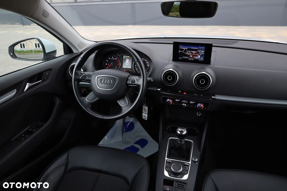 Audi A3 Sportback 1.4 TFSI Ambiente - 35