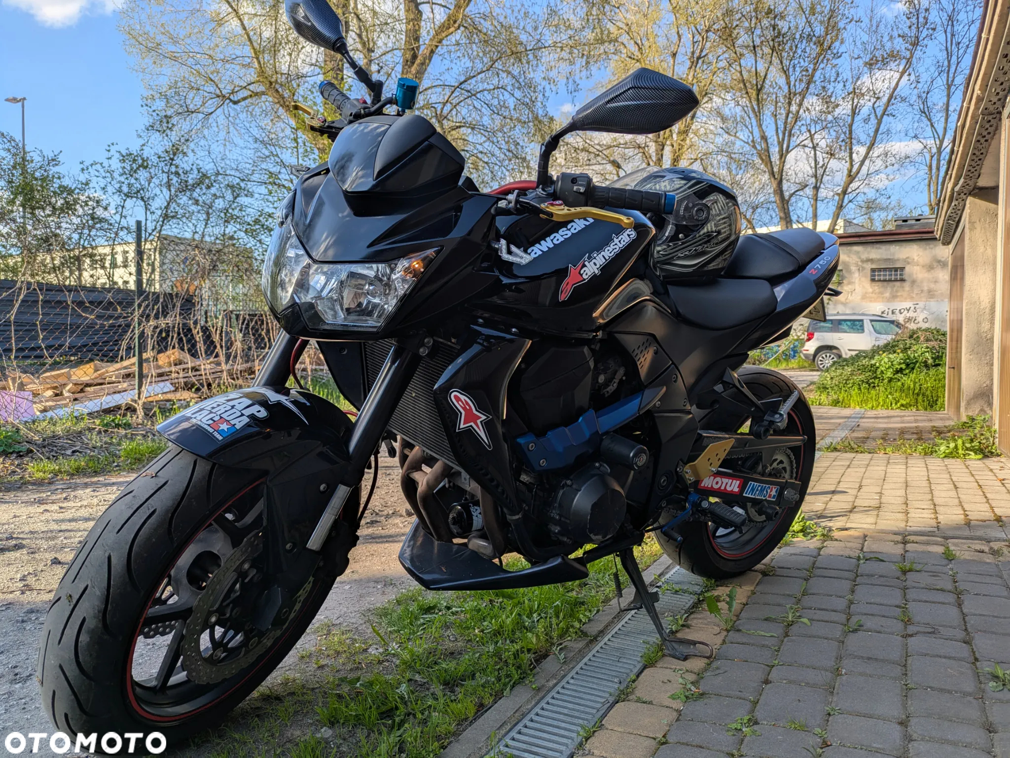 Kawasaki Z - 12