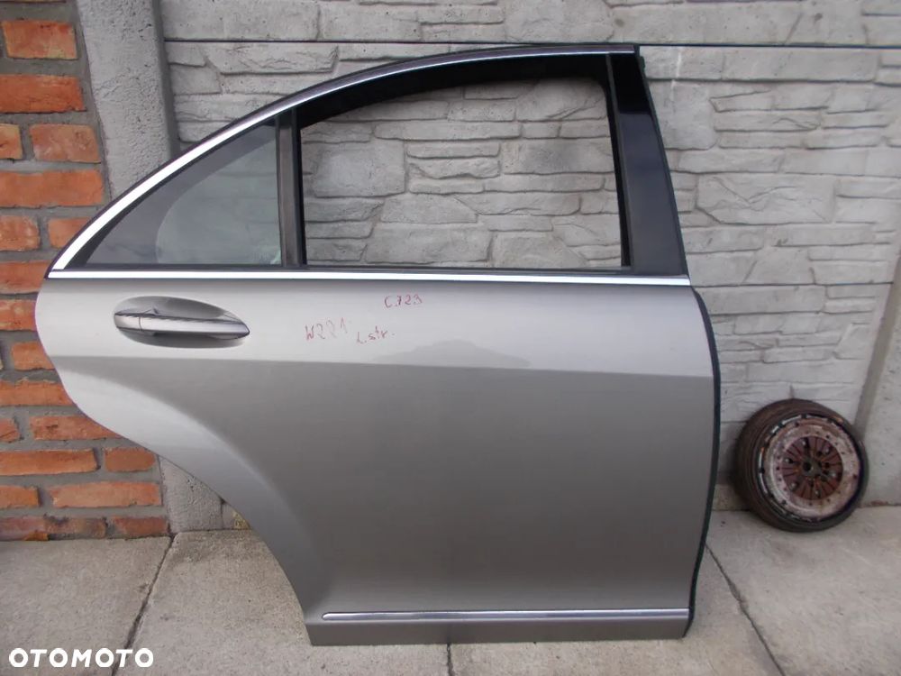 Mercedes W221 S-klasa Drzwi prawy lewy tył  tył C723 Dociąg Kompletne krótkie