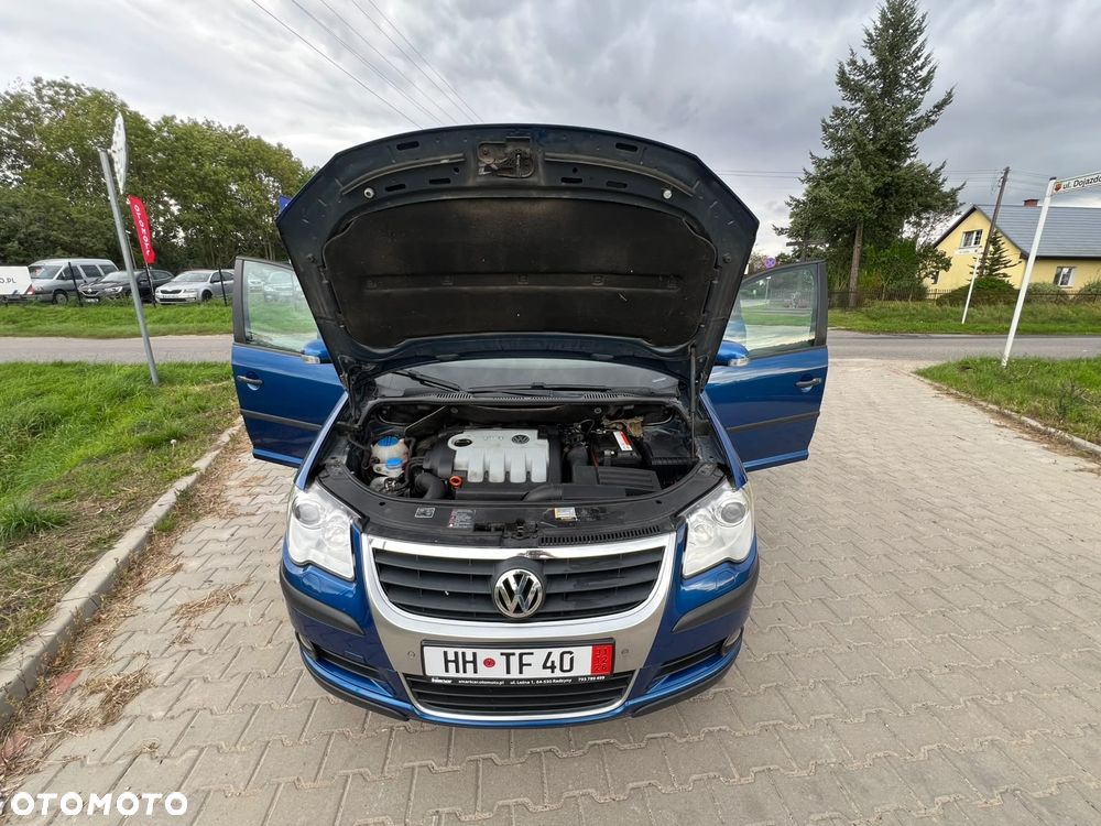Volkswagen Touran - 10
