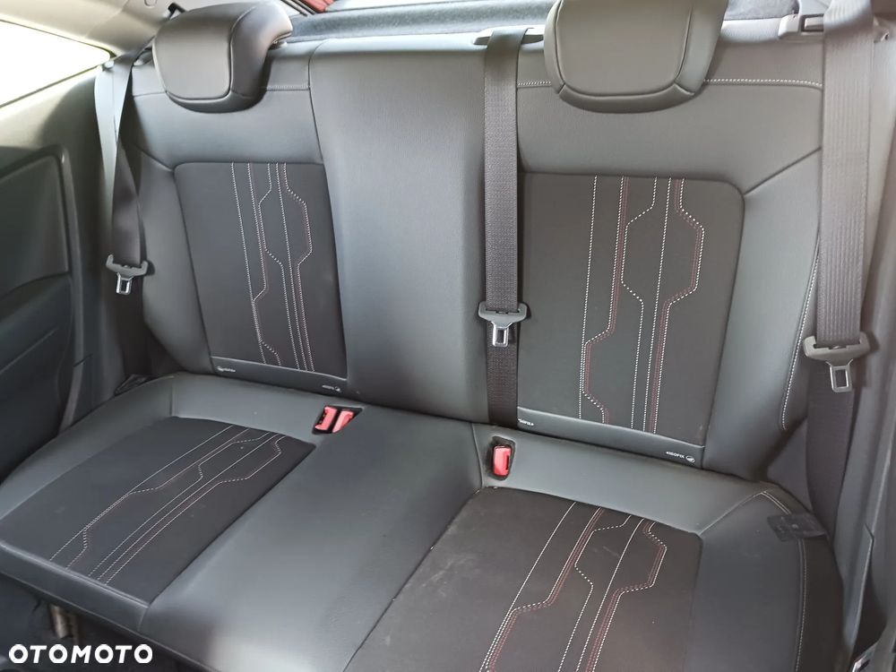 Opel Corsa 1.4 16V 150 Jahre - 9