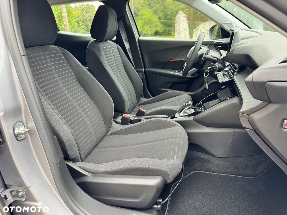 Peugeot 2008 PureTech 130 EAT8 Active Pack - 33