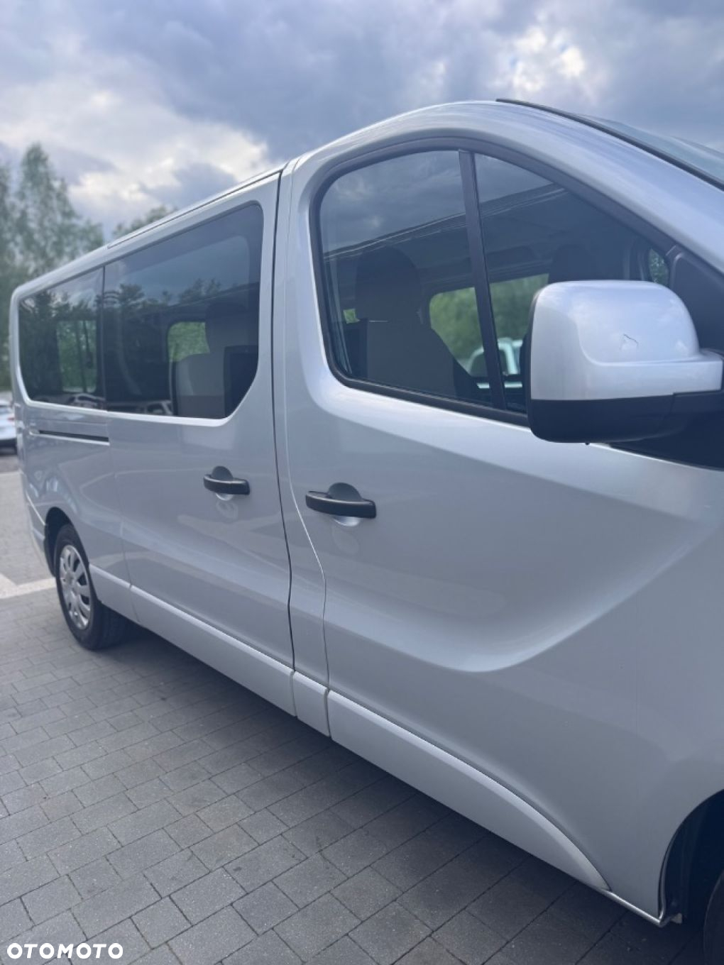 Opel Vivaro - 11