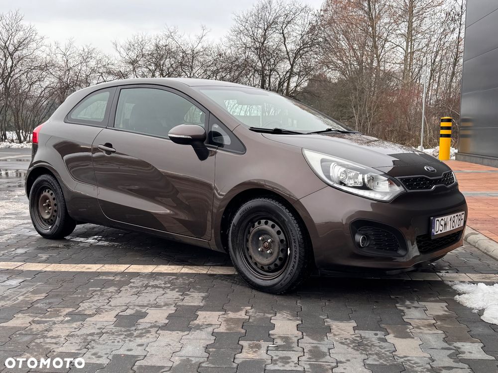 Kia Rio 1.4 L - 14