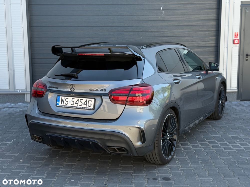Mercedes-Benz GLA AMG 45 4-Matic - 13