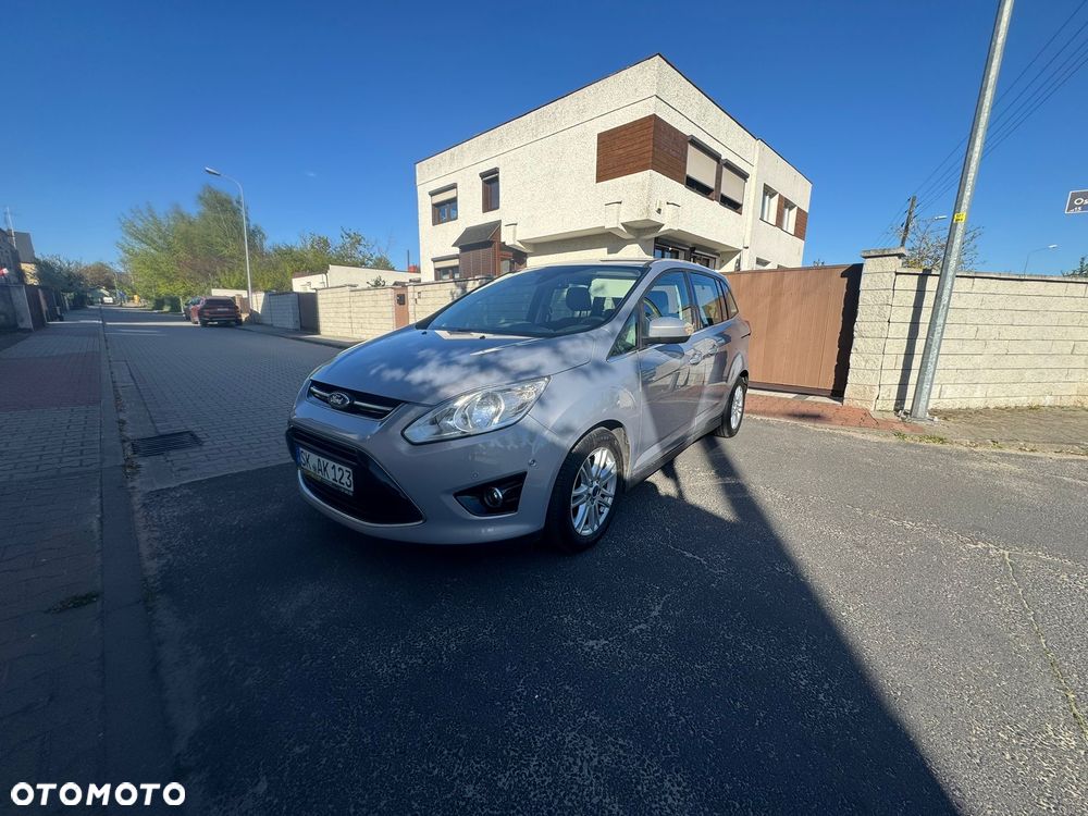 Ford Grand C-MAX - 26