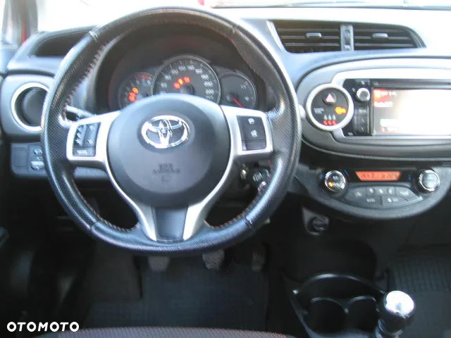 Toyota Yaris 1.33 Premium - 9