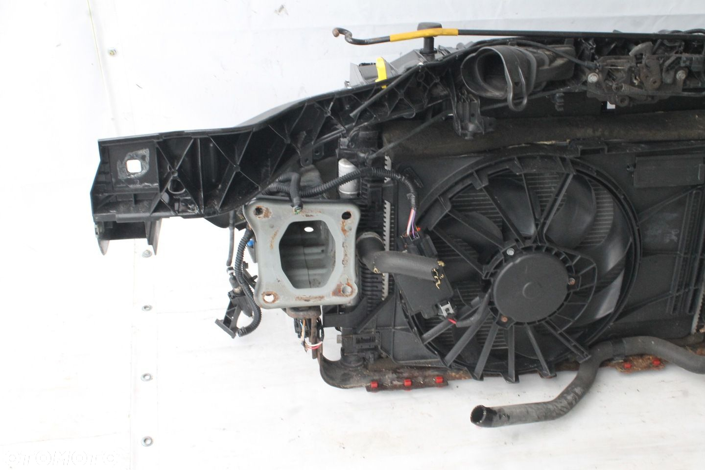 PAS PRZEDNI WZMOCNIENIE CHŁODNICE BELKA FORD FOCUS MK3 2010R- 1.6 TDCI - 10