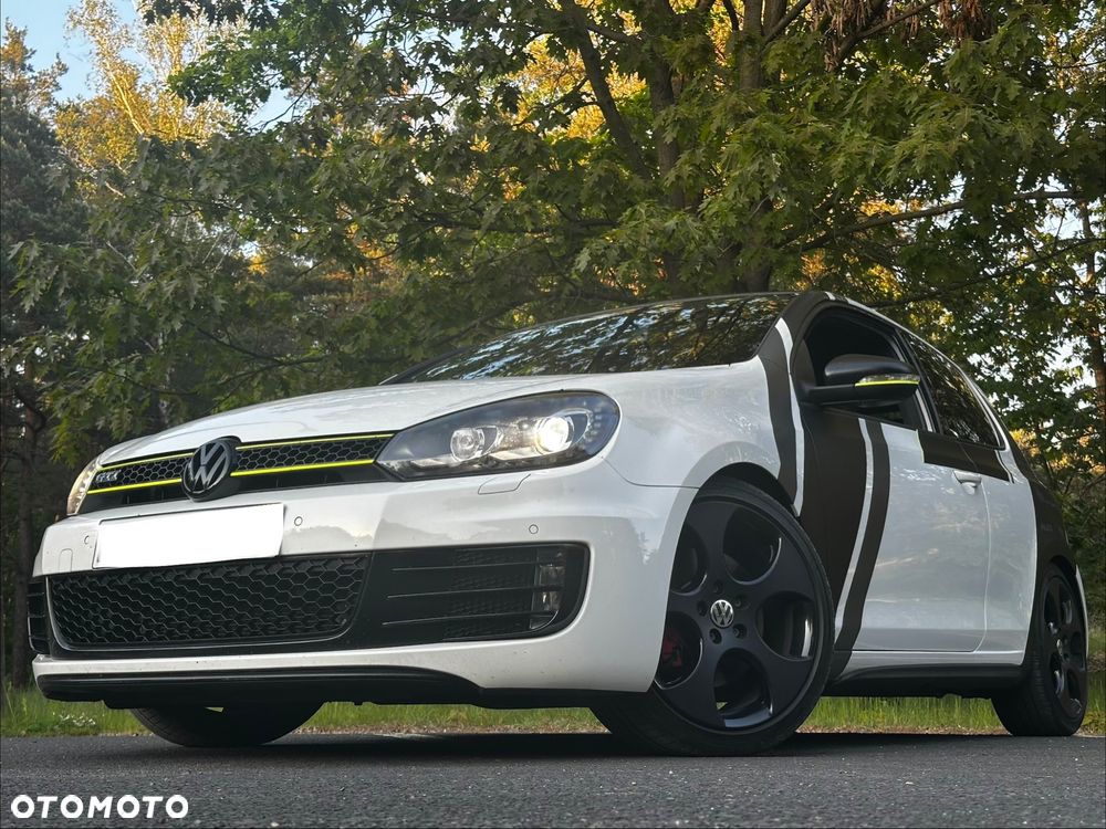 Volkswagen Golf 2.0 TSI 4Mot R - 4