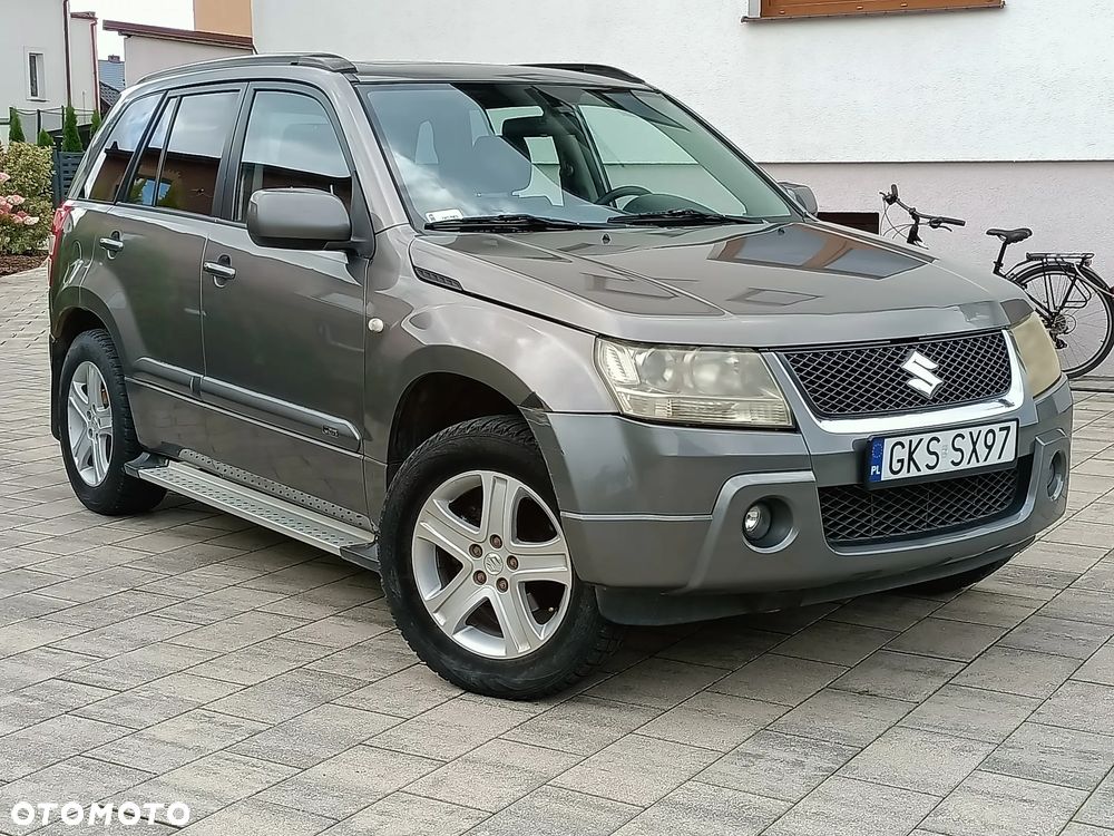 Suzuki Grand Vitara 2.0 De luxe - 2