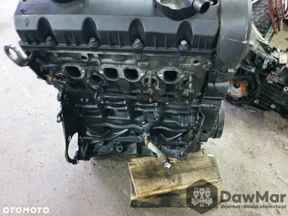 VW 1.9 TDI 130 Km AVF silnik Goły słupek silnika - 3