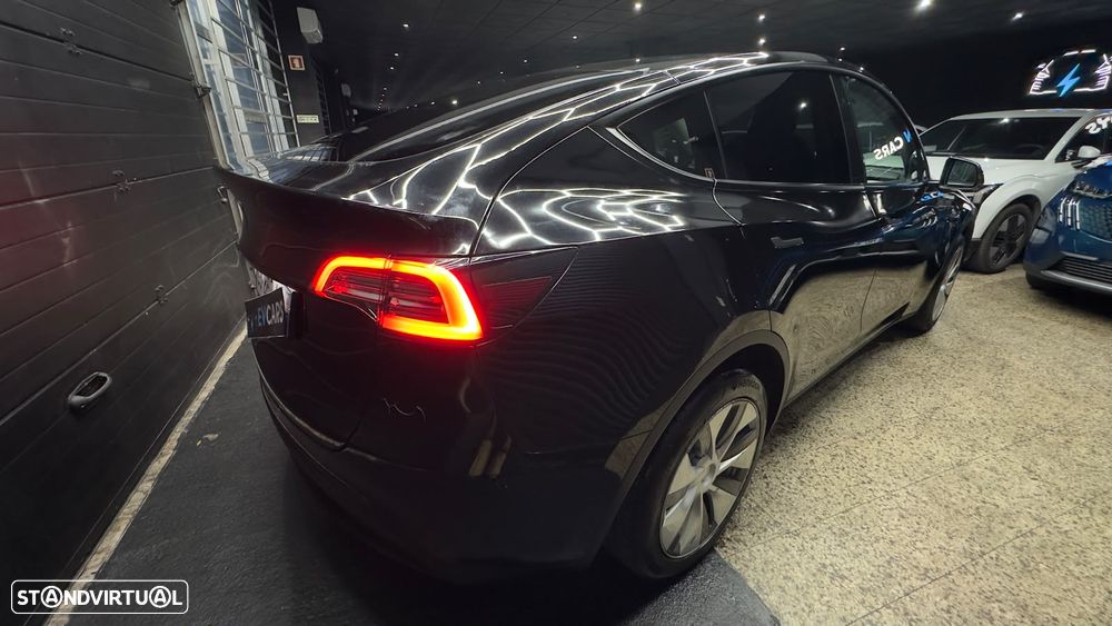 Tesla Model Y RWD - 7