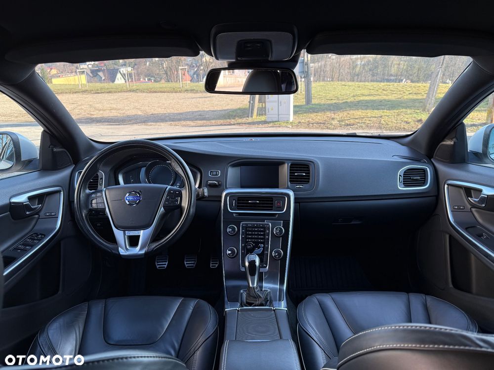 Volvo V60 D4 Drive-E R-Design Summum - 37