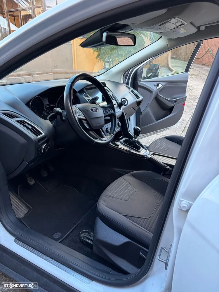 Ford Focus SW 1.5 TDCi Titanium - 30