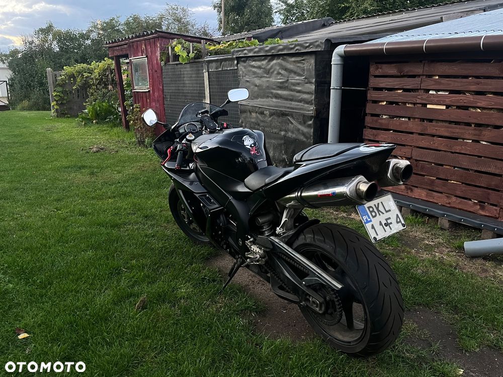 Yamaha R1 - 7