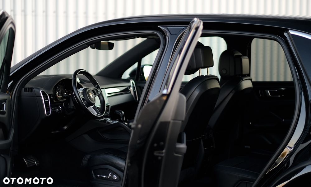 Porsche Cayenne S Tiptronic S Platinum Edition - 14