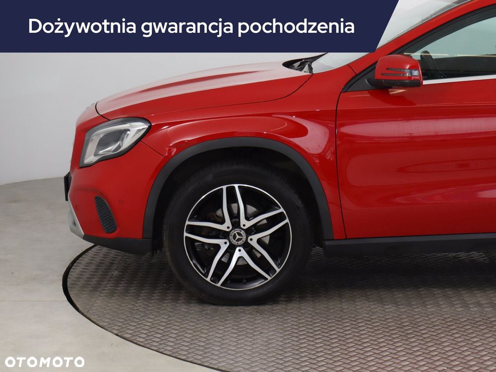 Mercedes-Benz GLA - 17