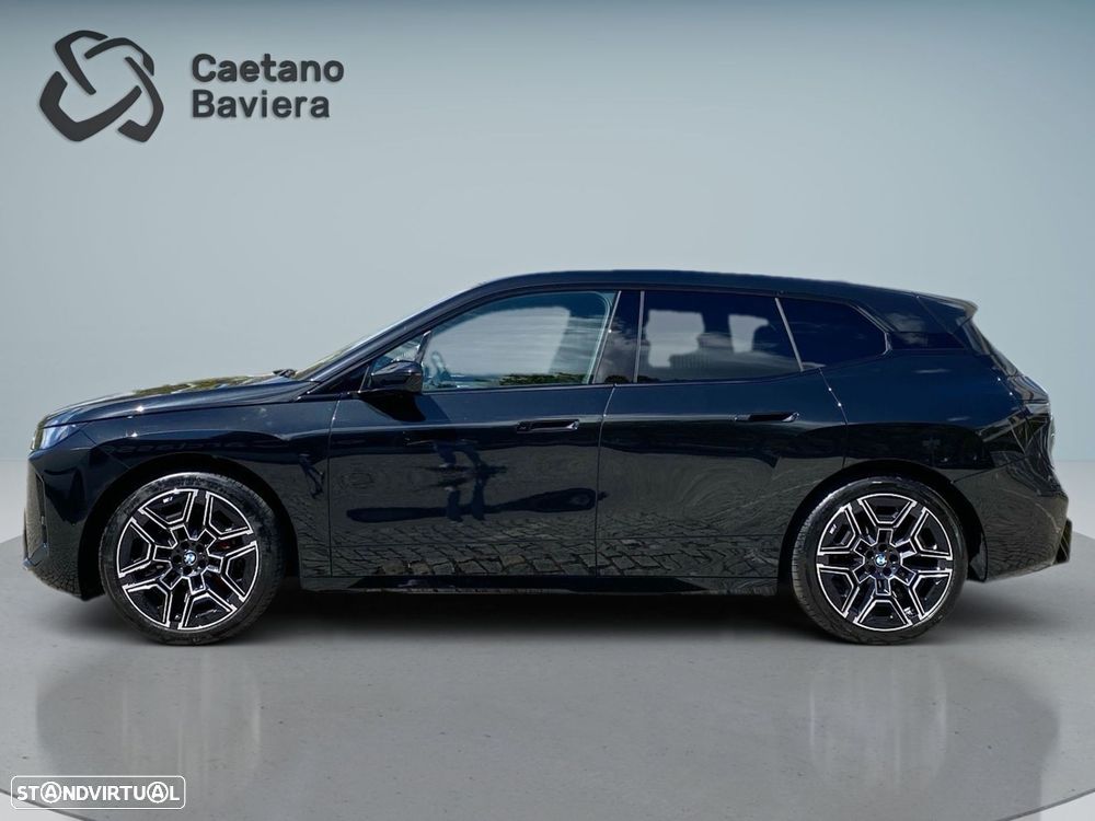 BMW iX xDrive 45 Pack Desportivo Pro - 28