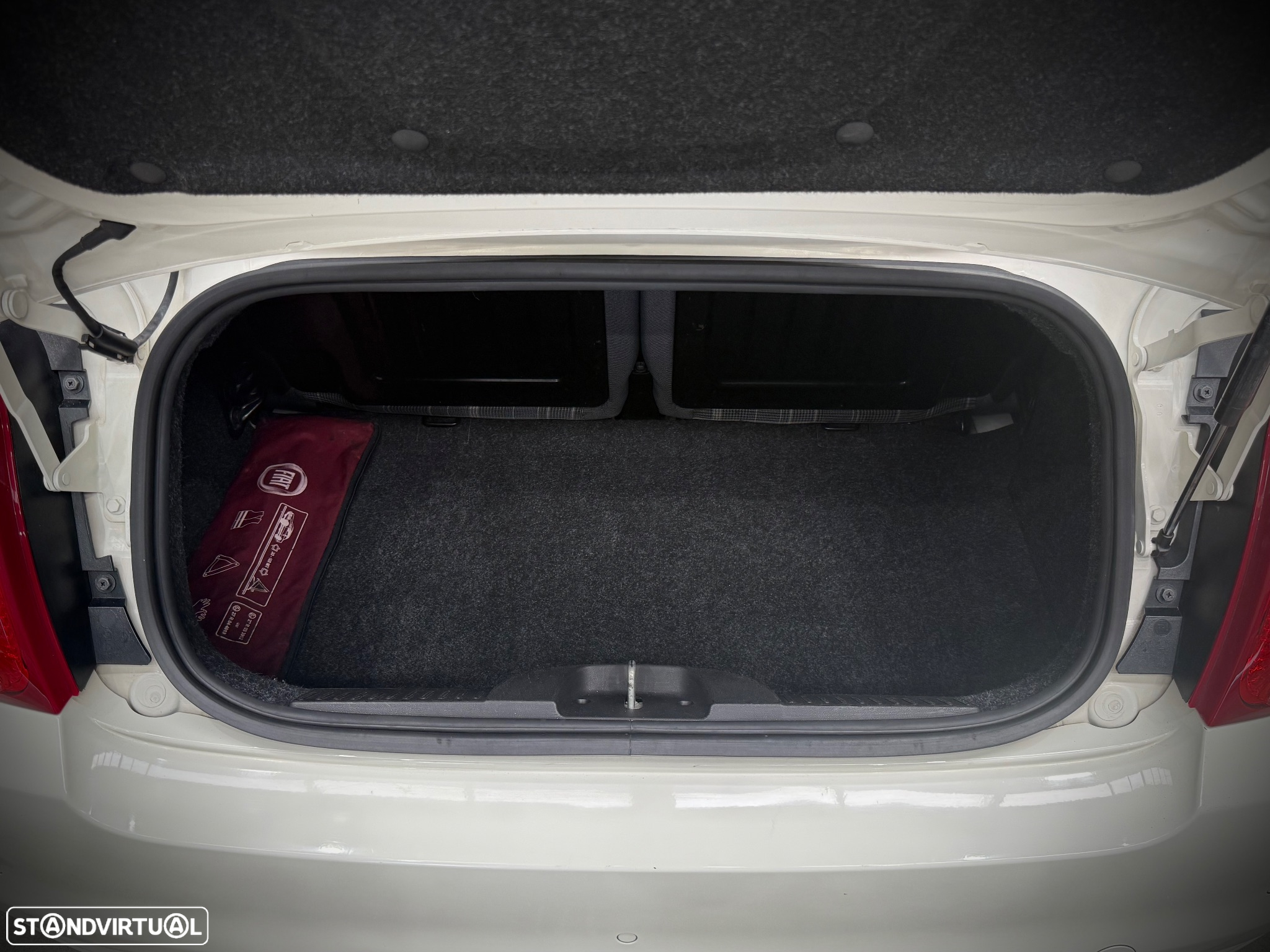 Fiat 500C 1.0 Hybrid Lounge - 24