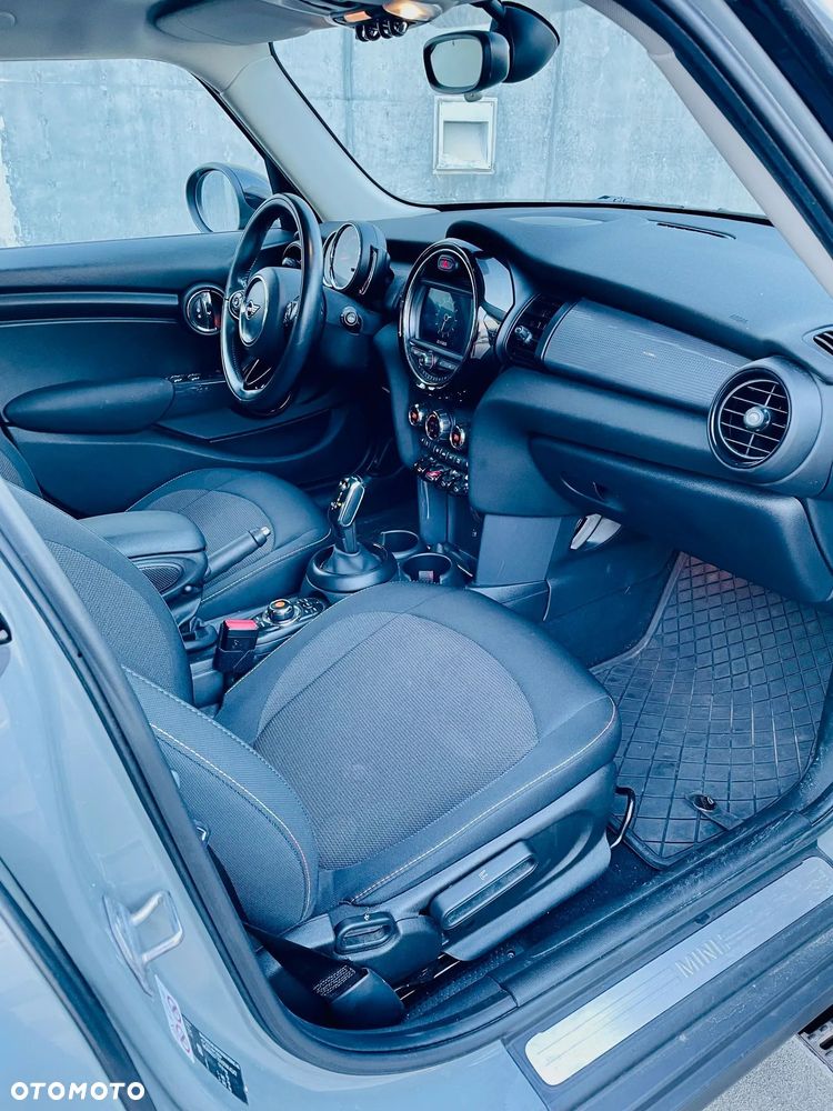 MINI Cooper Standard - 19