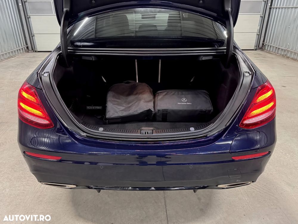 Mercedes-Benz E 350e 9G-TRONIC AMG Line - 38