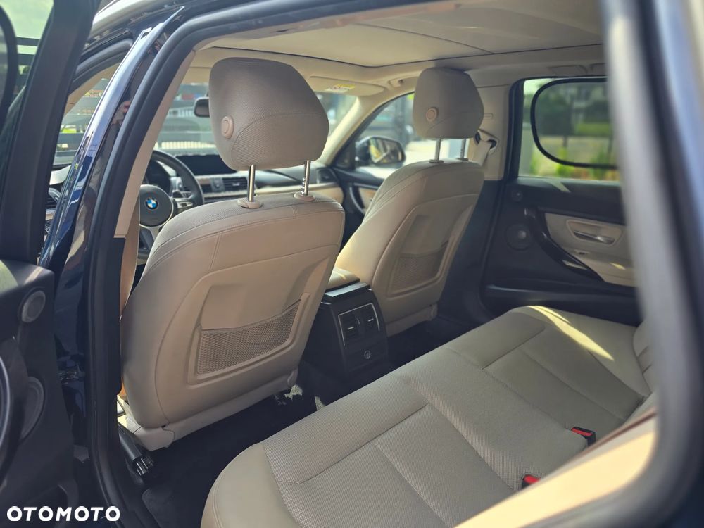 BMW Seria 3 320d xDrive Sport Line - 20
