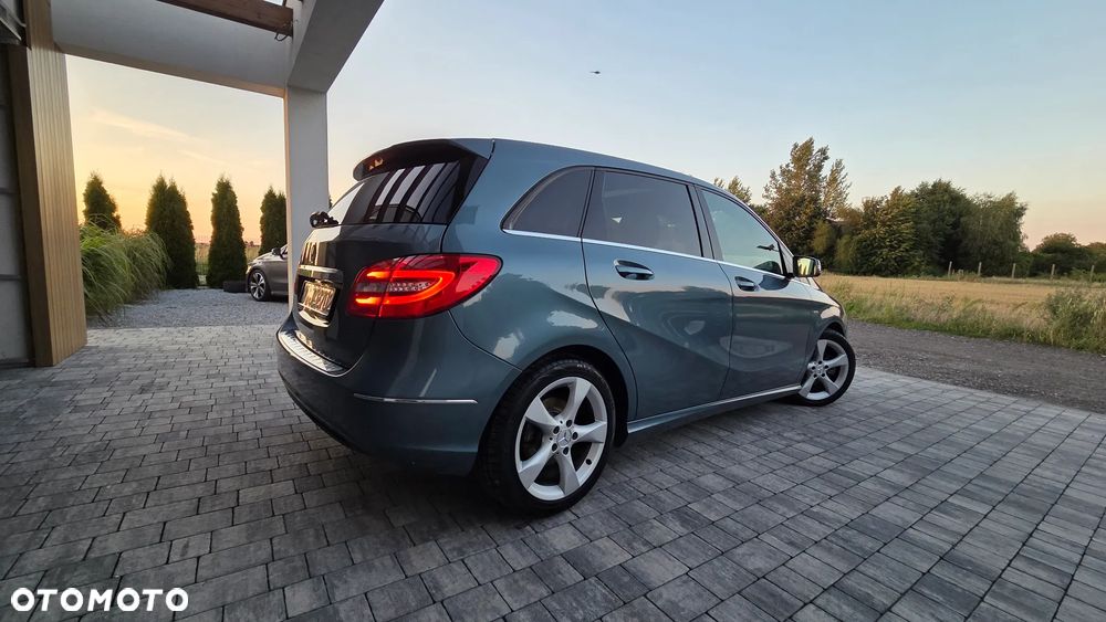 Mercedes-Benz Klasa B 200 (BlueEFFICIENCY) - 16