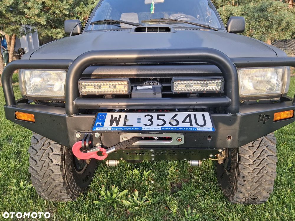 Toyota Hilux 4WD SR5 - 5