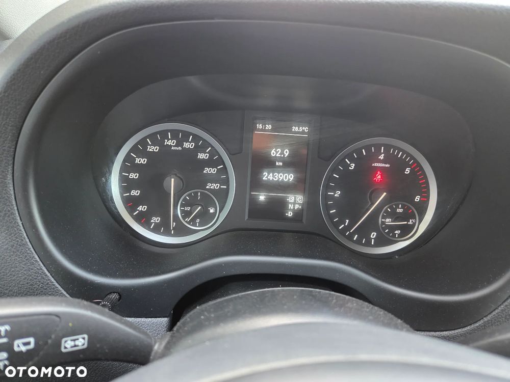 Mercedes-Benz Vito - 12