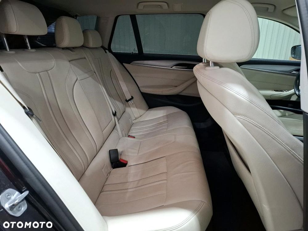 BMW Seria 5 520d mHEV Luxury Line - 38