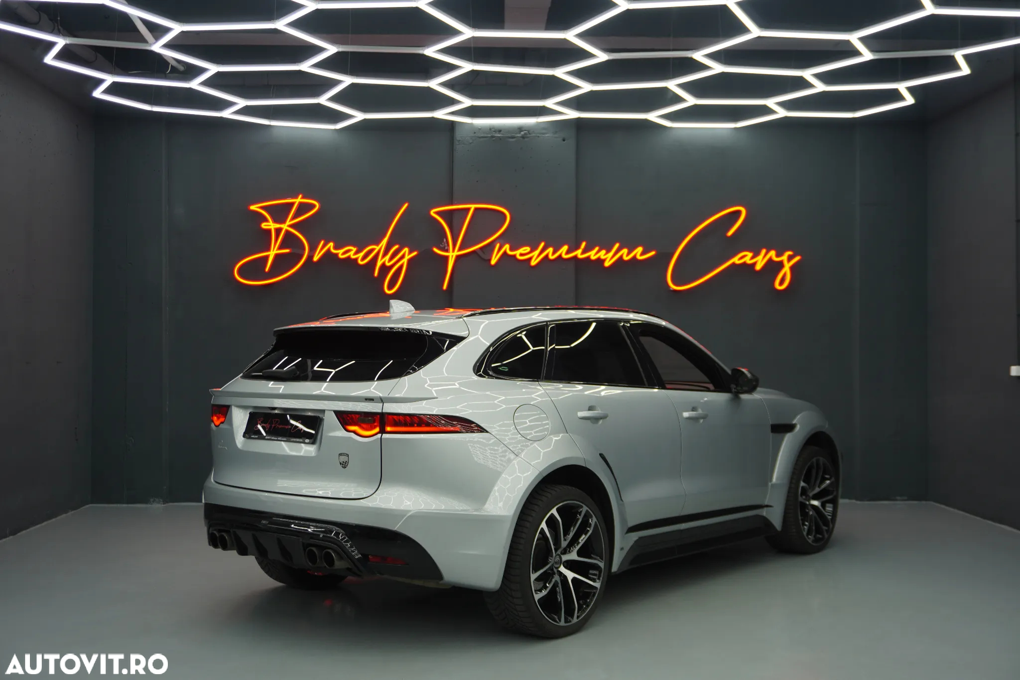 Jaguar F-Pace - 6