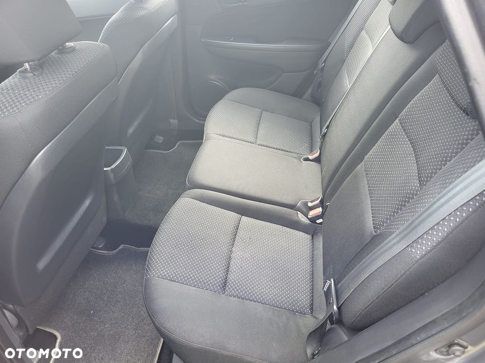 Hyundai i30 1.6 CRDi Classic + World Cup - 6