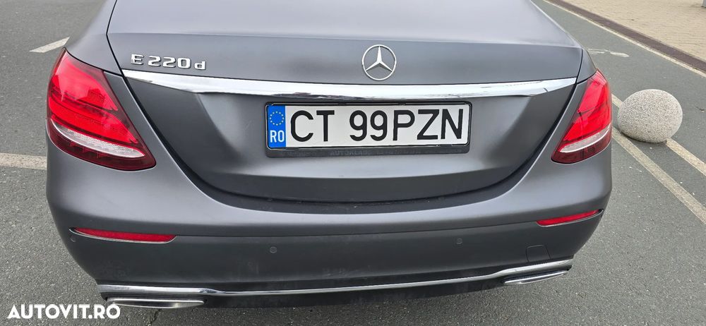 Mercedes-Benz E 220 d 9G-TRONIC Exclusive - 14