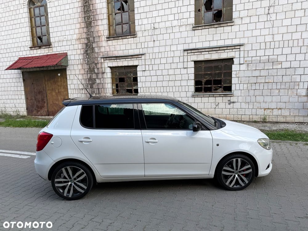 Skoda Fabia 1.4 TSI DSG RS - 4