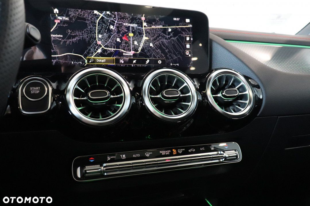 Mercedes-Benz EQA - 19