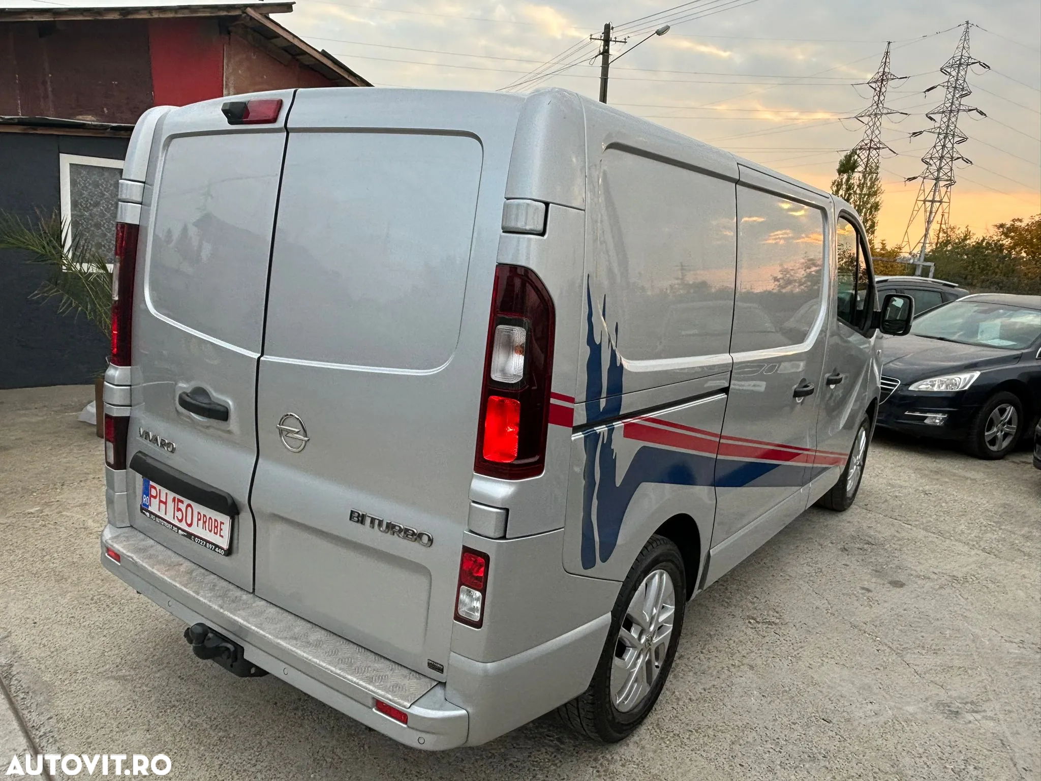 Opel VIVARO - 10