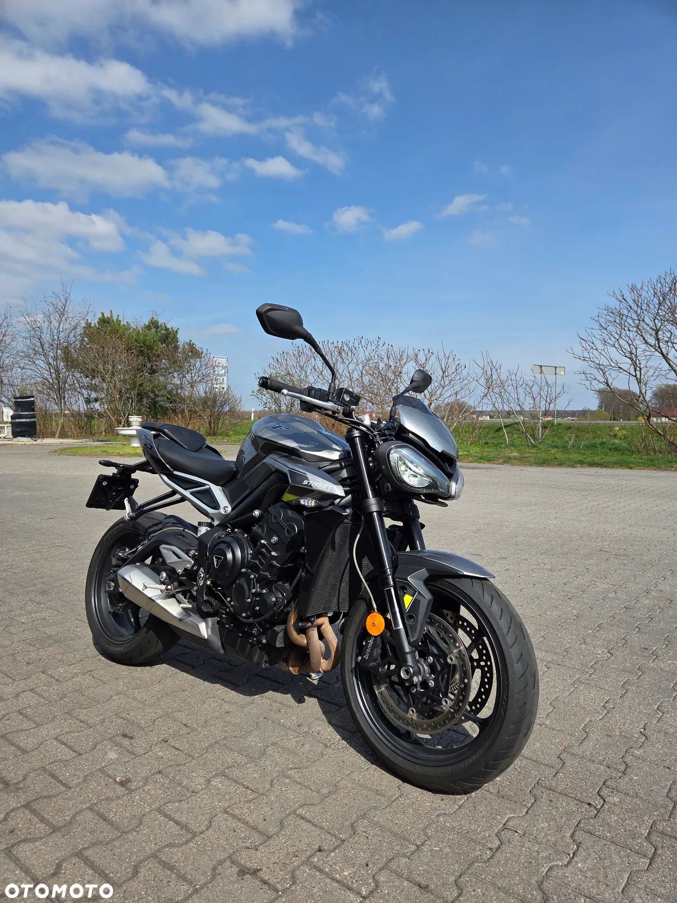 Triumph Street Triple - 1