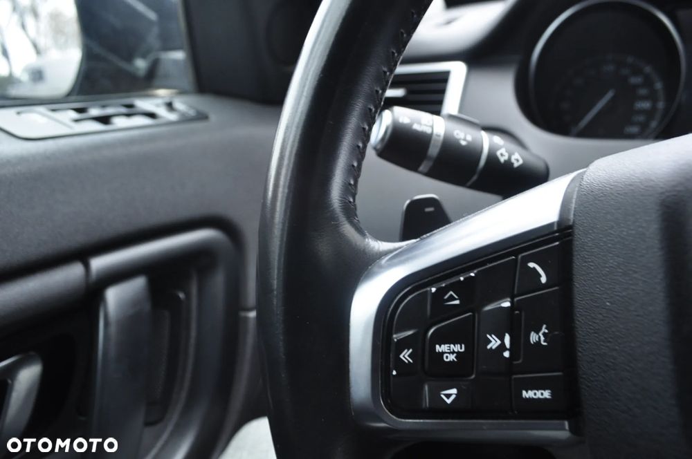 Land Rover Discovery Sport - 12
