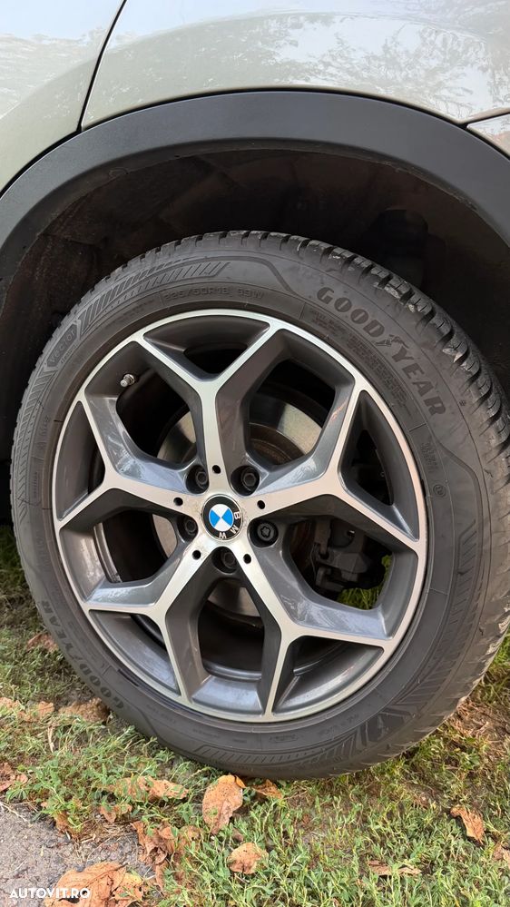 BMW X1 sDrive20d AT - 20